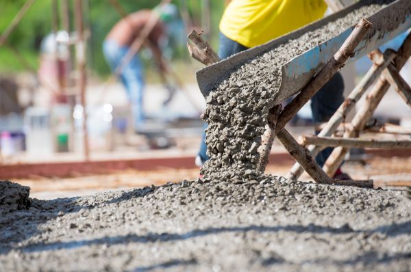 Backyard Concrete Pouring in Palm Desert