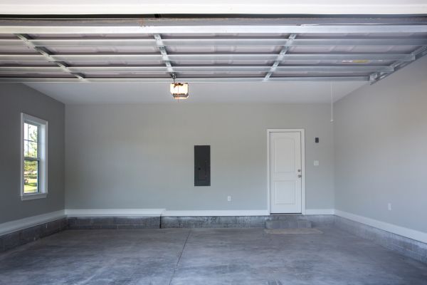 Garage Floor Pouring in Palm Desert