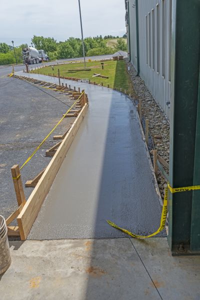 Concrete Sidewalk Paving in Palm Desert